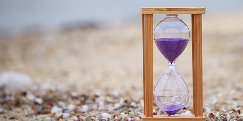 hourglass-close-up-on-beach-contesting-probate-time-limits-blog-image