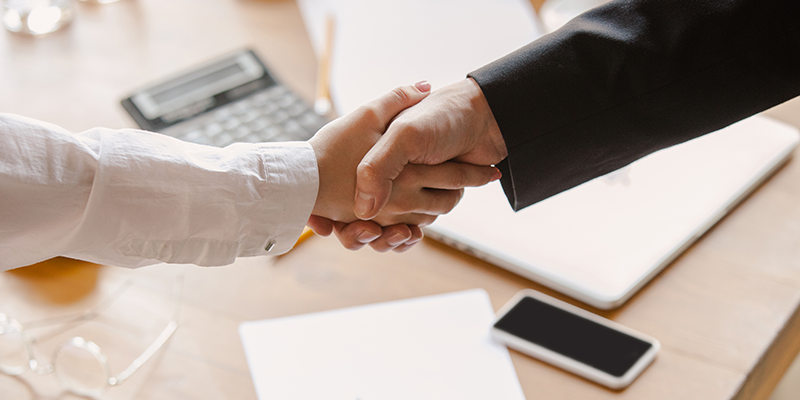 handshake-both-parties-agree-divorce